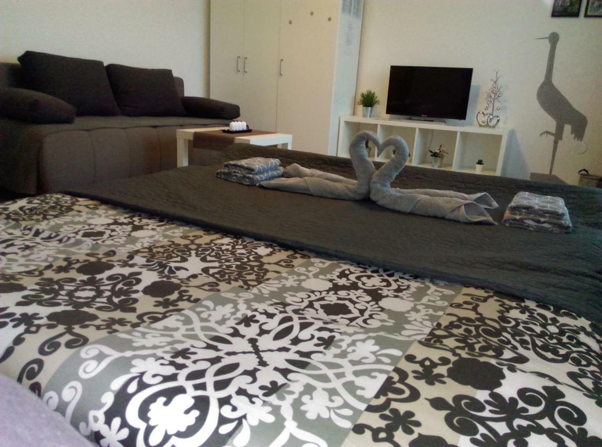 Studio Apartman Zdral ダルバル エクステリア 写真
